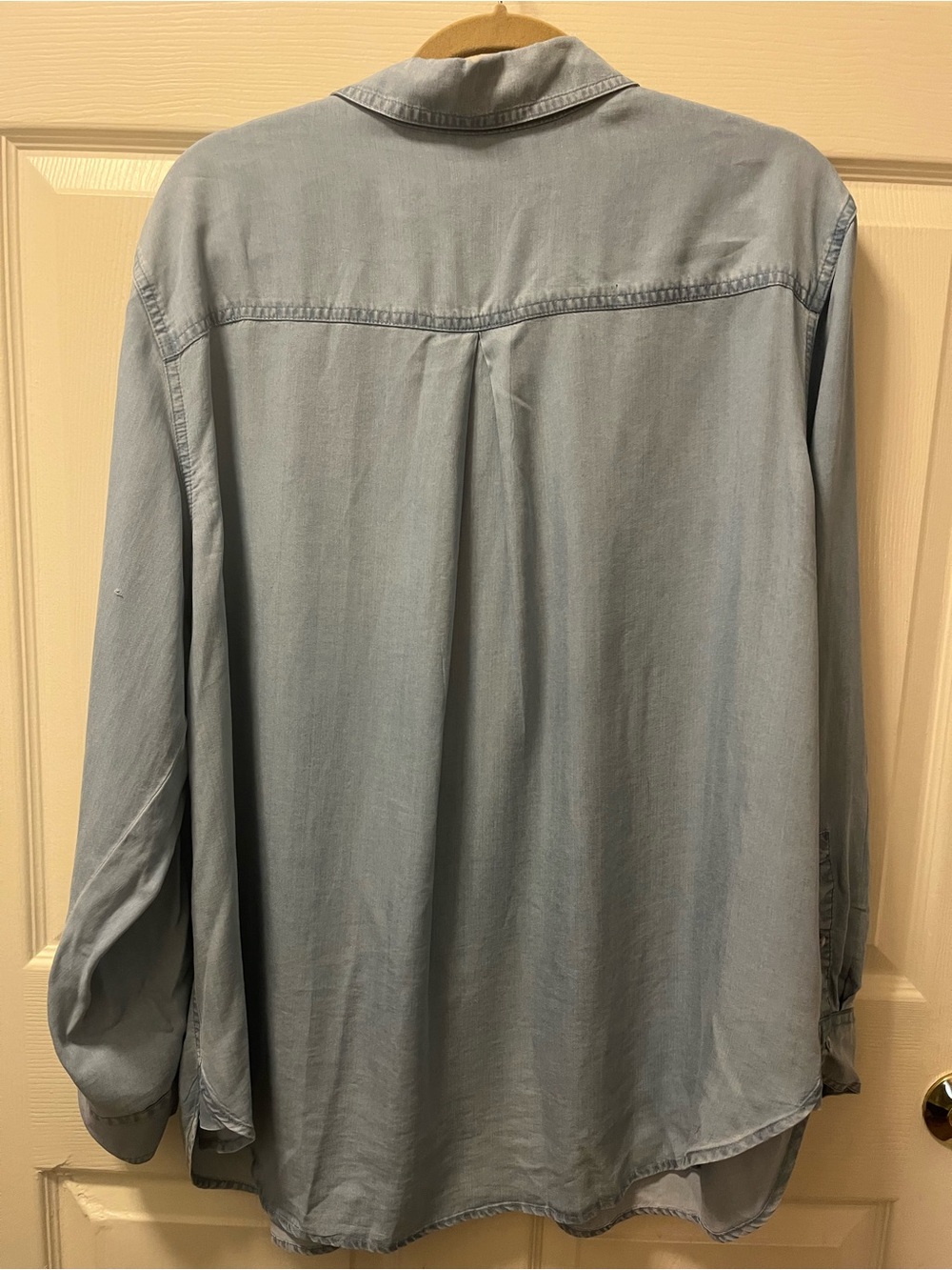 Calvin Klein Womens 2X Lt Wash Chambray Button Front Shirt Long Sleeve Oversized - Picture 2 of 7